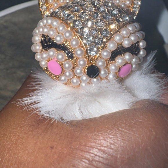 Fox Fur Ball with Artificial Fox Head Inlay Pearl Rhinestone Key/Bag Charm NWT - Picture 12 of 12